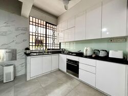 Seletaris (D27), Condominium #564139021
